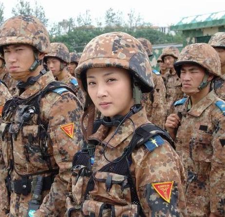 chinaphoto10001.jpg
    (53008 bytes)